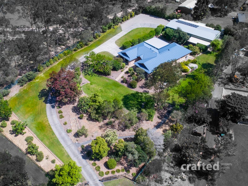5 Dorset Close, Greenbank, Qld 4124 Property Details