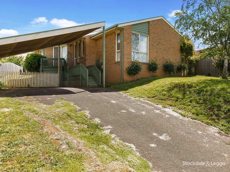 24 Chamberlain Drive, Leongatha, VIC 3953