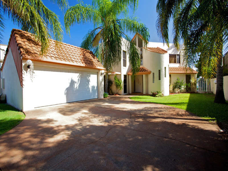 31 Howard Street, Runaway Bay, Qld 4216