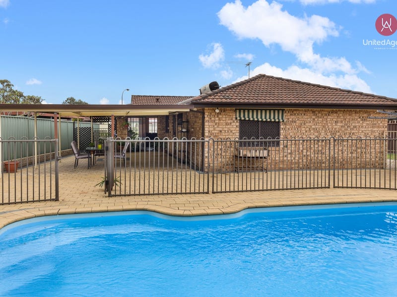 4 Hook Place, Wakeley, NSW 2176 Property Details