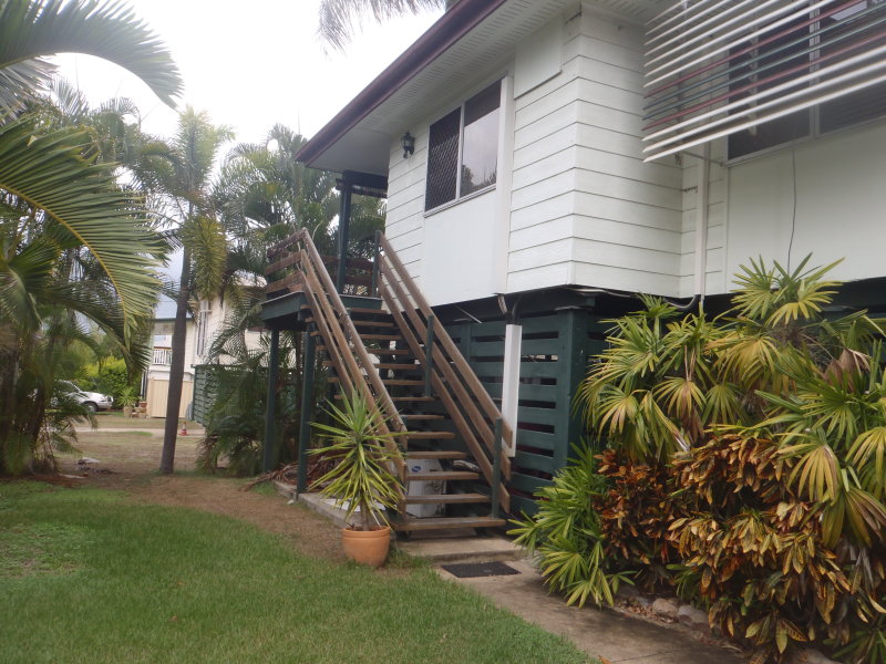 14 Brock Cres, Dysart, QLD 4745