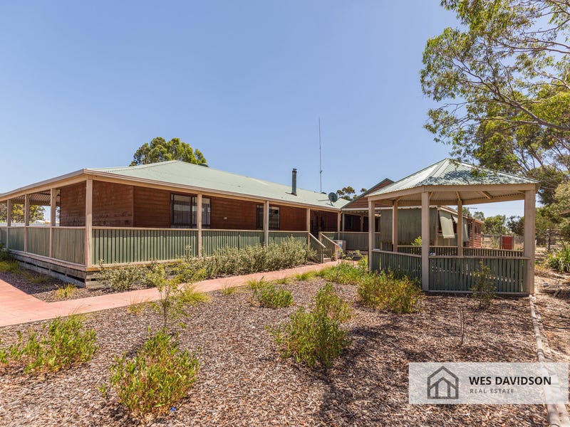2325 Comyn Street, Murtoa, Vic 3390 Property Details