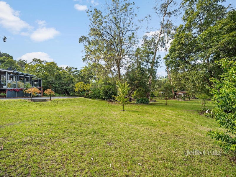 21 Edinburgh Road, Lilydale, Vic 3140 House for Sale