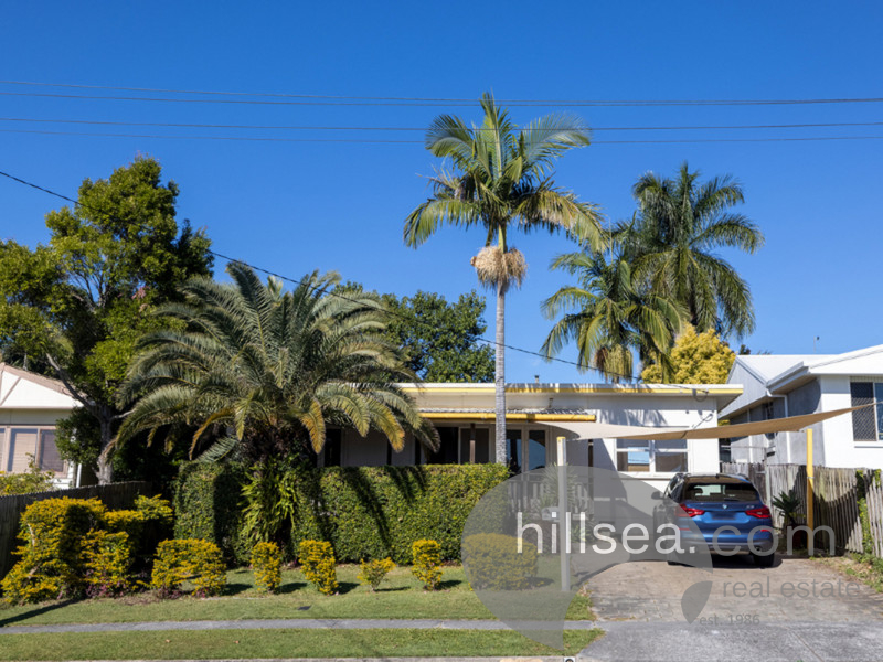 104 Robert Street, Labrador, Qld 4215 Property Details