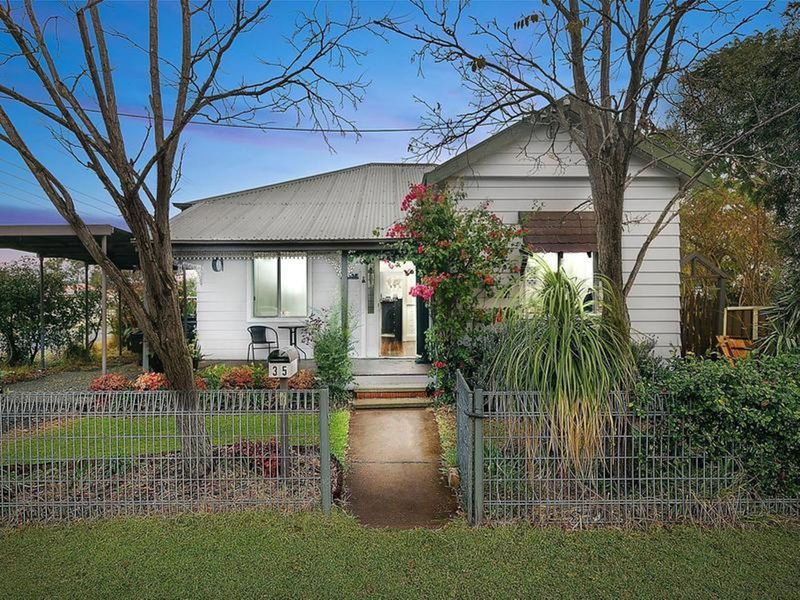 35 Edgeworth Street, Cessnock, NSW 2325 Property Details