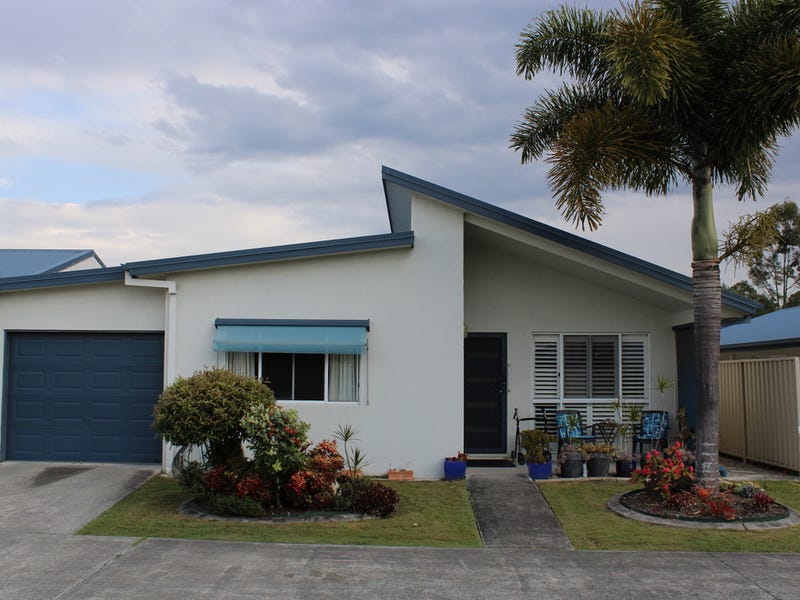 Palm Lake Resort Waterford Retirement Living at 2971 High Road