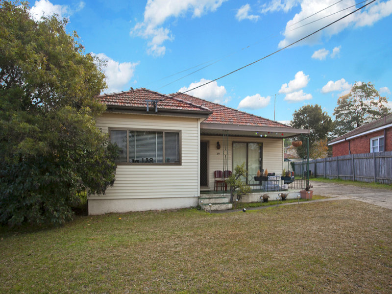 19 Stiles Avenue, Padstow, NSW 2211 - Property Details