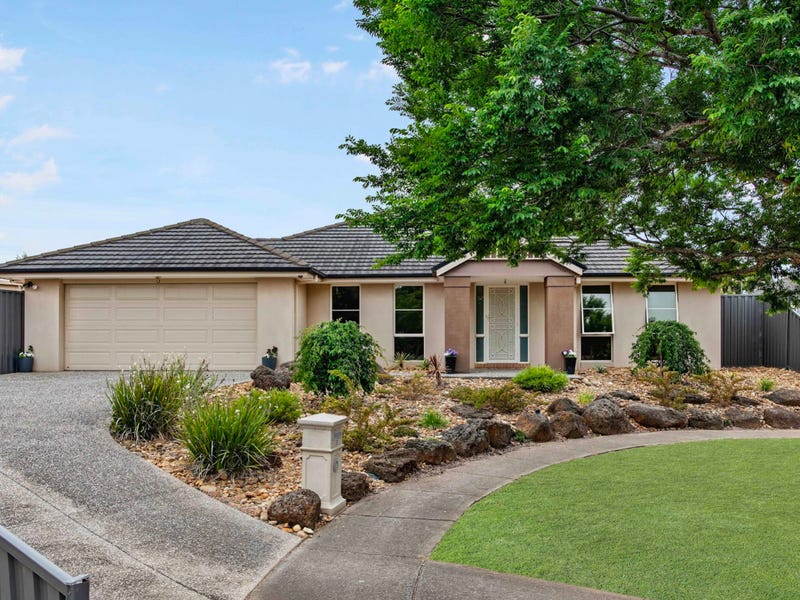 3 Glenmaggie Place, Manor Lakes, VIC 3024