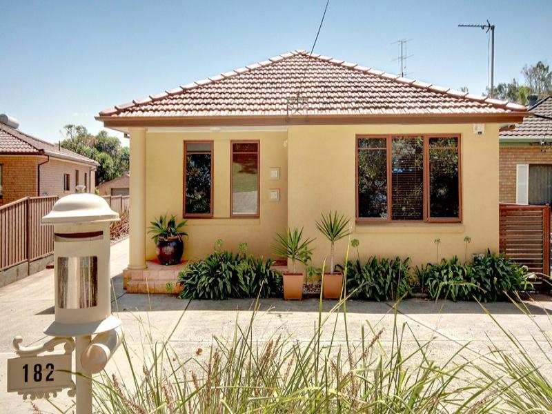 182 Lakeview Parade, Primbee, NSW 2502 Property Details