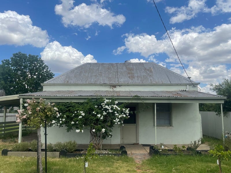 33 Bury Street, Euroa, Vic 3666 House for Rent