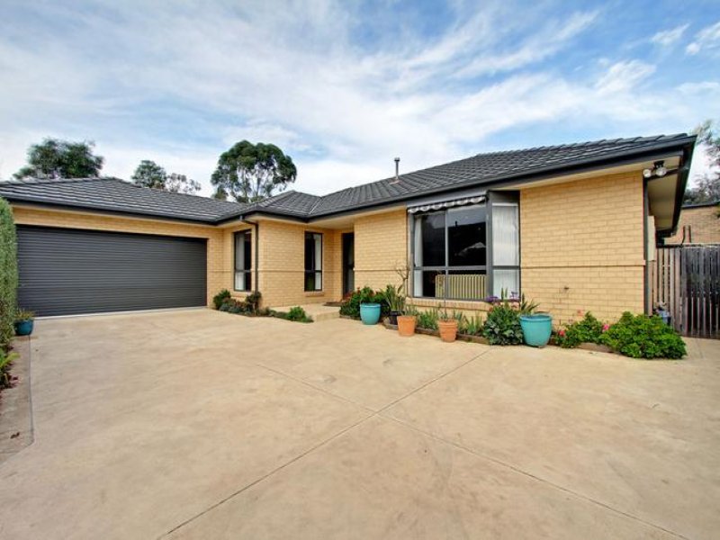 40A Cardigan Road, Mooroolbark, Vic 3138 Property Details