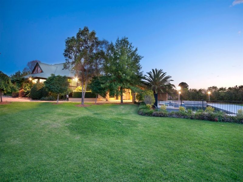 10 Upfield Lane, Catherine Field, NSW 2557