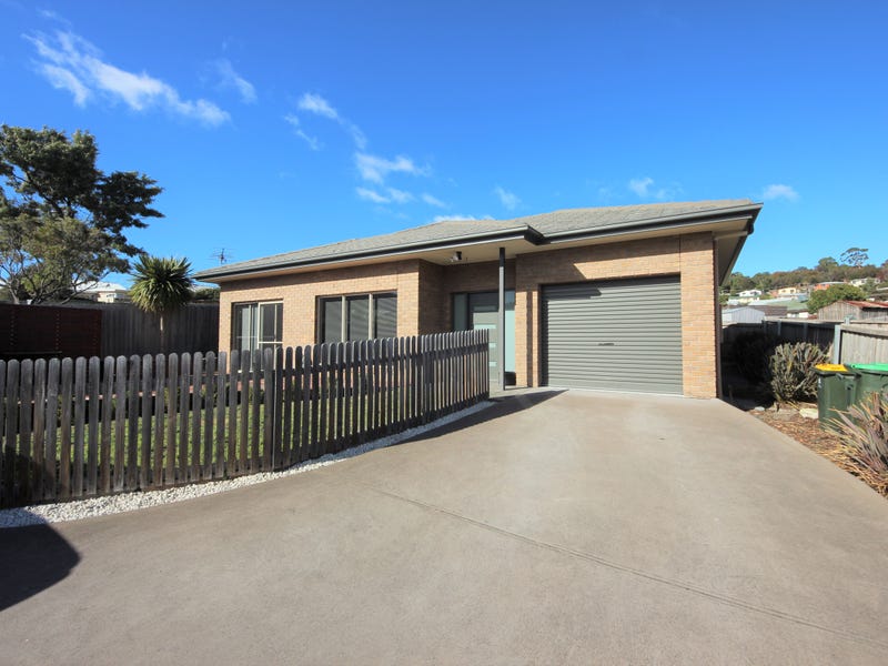 2/105 Bass Street, Warrane, TAS 7018