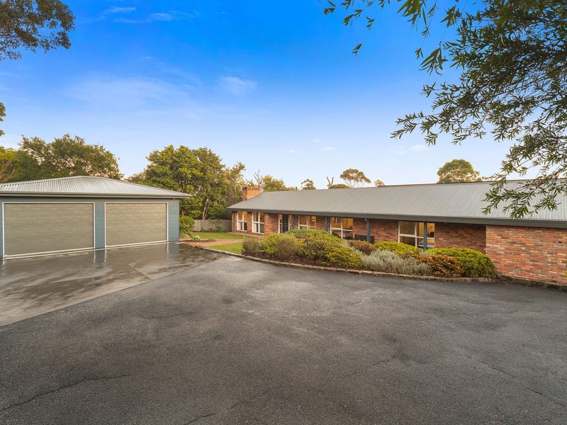 103 Winona Road, Mount Eliza, VIC 3930
