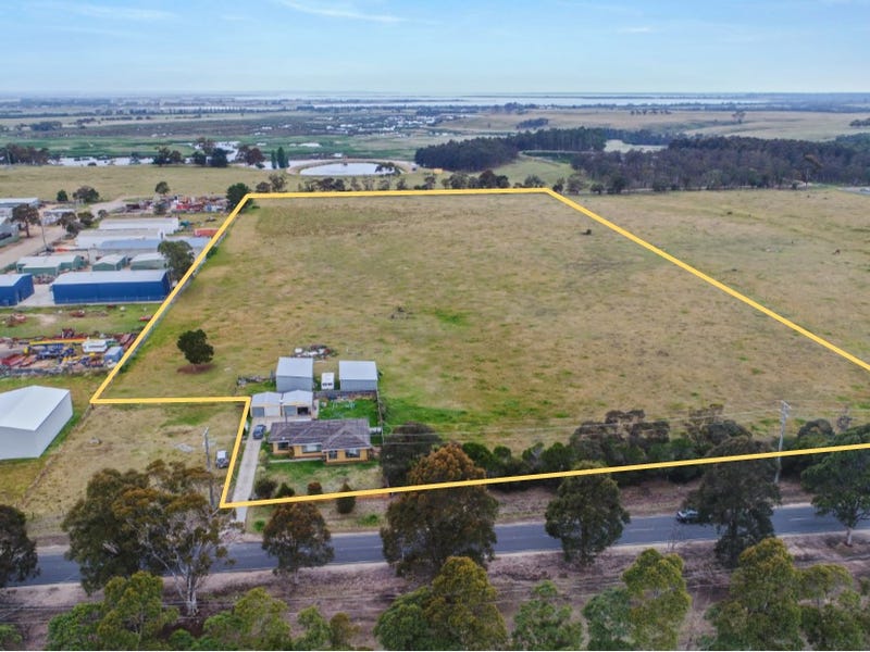151 Creek Rd, Bairnsdale, Vic 3875 Property Details