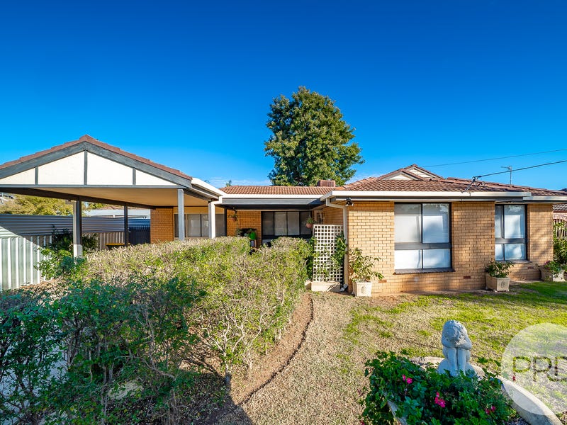 236 Fernleigh Road, Ashmont, NSW 2650 Property Details
