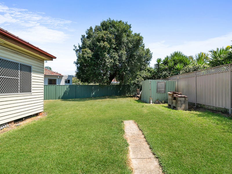 18 Atkinson Avenue, Padstow, NSW 2211 House for Sale