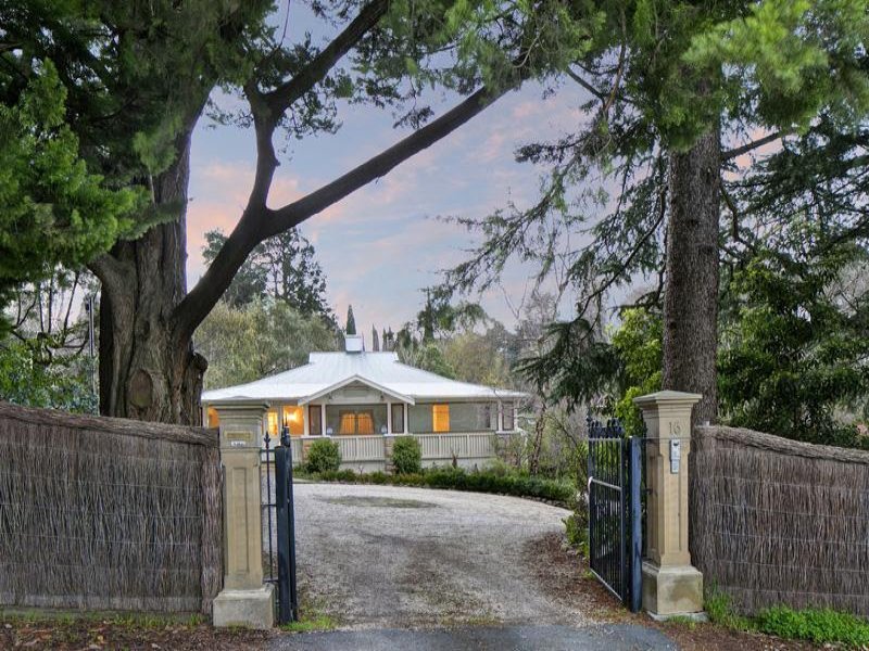 16 Avenue Road, Stirling, SA 5152