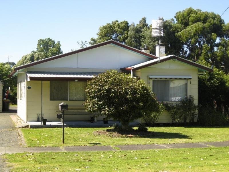 21 Neylon Street, Cobden, Vic 3266 Property Details