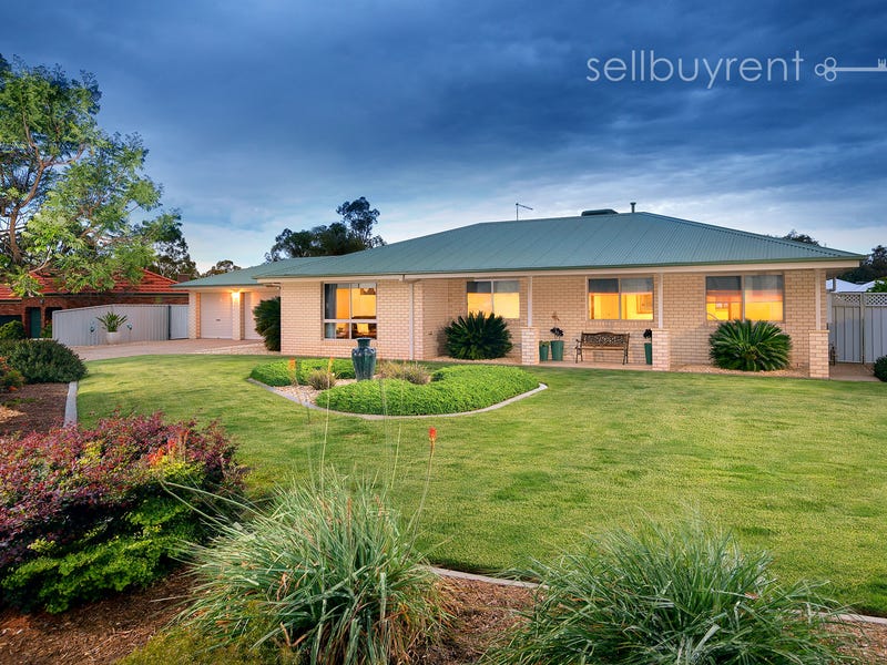 15 GOLFLINKS AVENUE, Wodonga, Vic 3690 Property Details