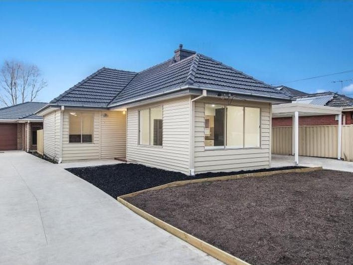 24 Errington Road, St Albans, Vic 3021