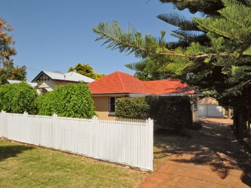 1 Godfrey Street, East Toowoomba, QLD 4350