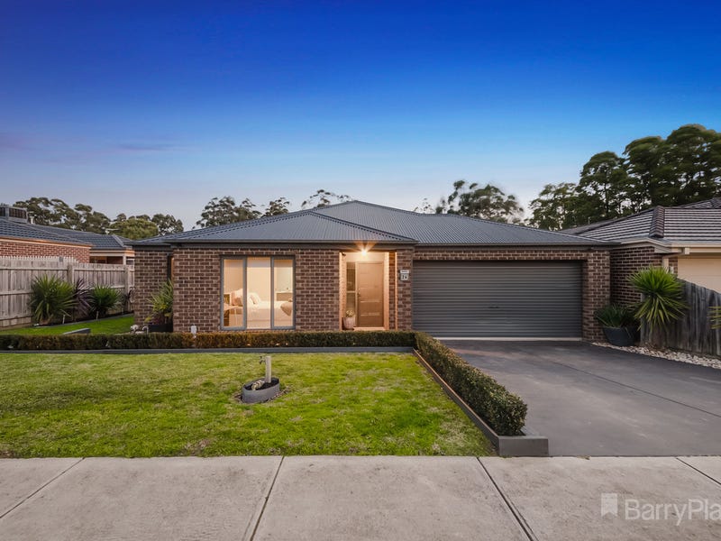 24 Holland Street, Drouin, Vic 3818 - Property Details