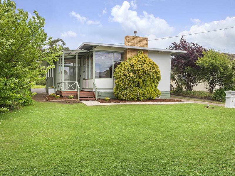 6 Brown Street, Allansford, Vic 3277 Property Details