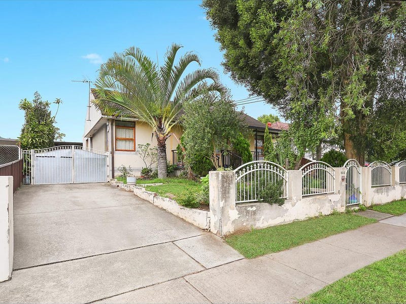 313 Waterloo Road, Greenacre, NSW 2190