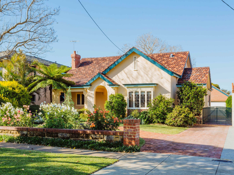 16 Elstree Avenue, Menora, WA 6050