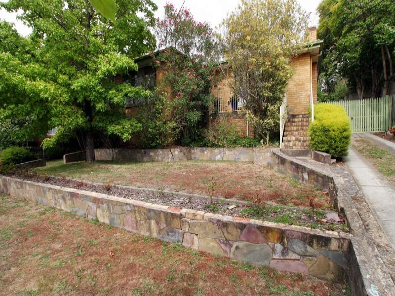 50 Cardigan Road, Mooroolbark, Vic 3138 Property Details