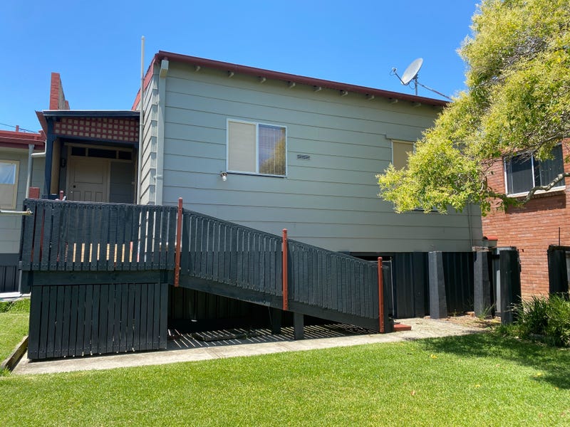 2/140 Dowling Street, Dungog, NSW 2420
