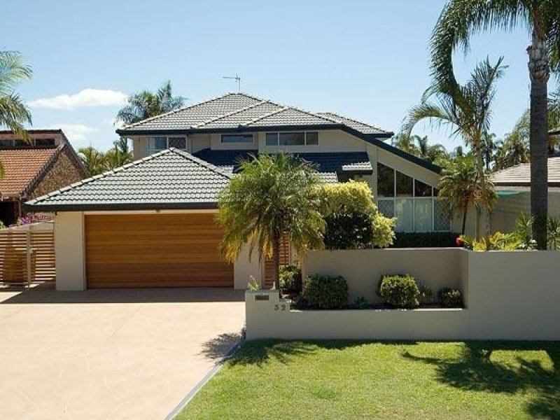 32 Kincardine Drive, Benowa, Qld 4217 Property Details
