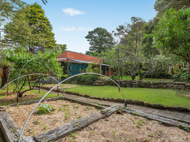 94 Valley Road, Hazelbrook, NSW 2779 Property Details