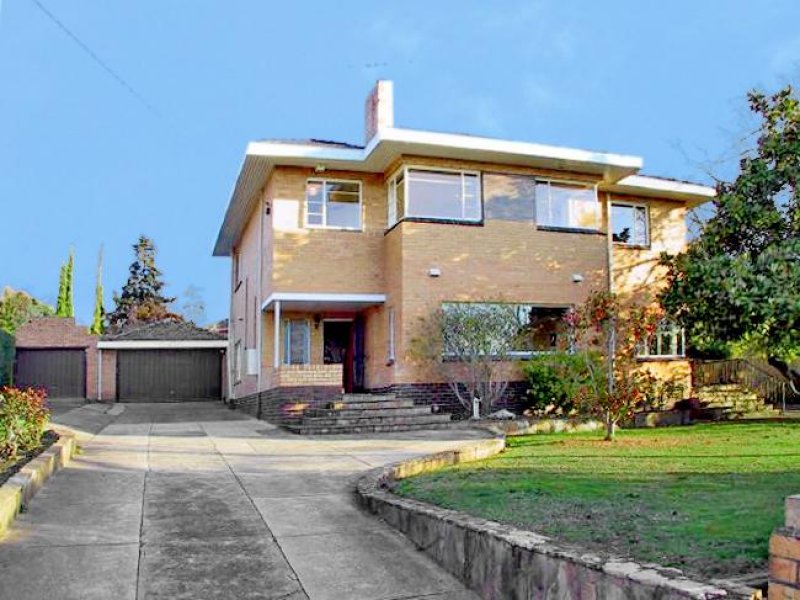 42 Inverness Way, Balwyn North, VIC 3104