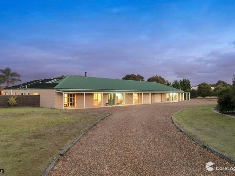 4 Octagonal Way, Mount Martha, VIC 3934