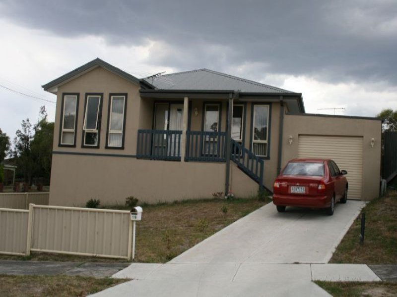 19 Mulcare Crescent, Churchill, Vic 3842 Property Details