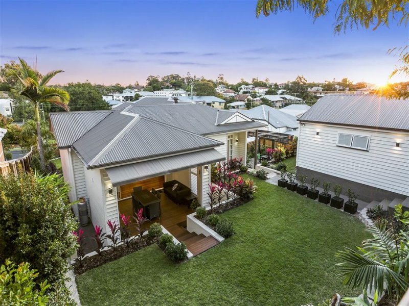 7 Beryl Cres, Holland Park, QLD 4121