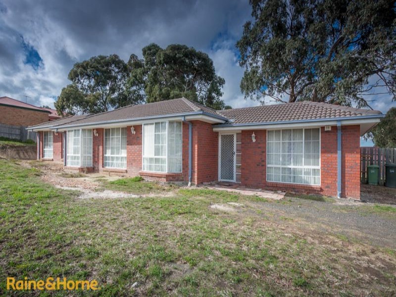 90 Stewarts Lane, Sunbury, Vic 3429 Property Details