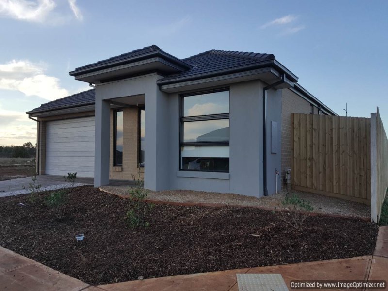 29 Meighen Circuit, Melton South, Vic 3338