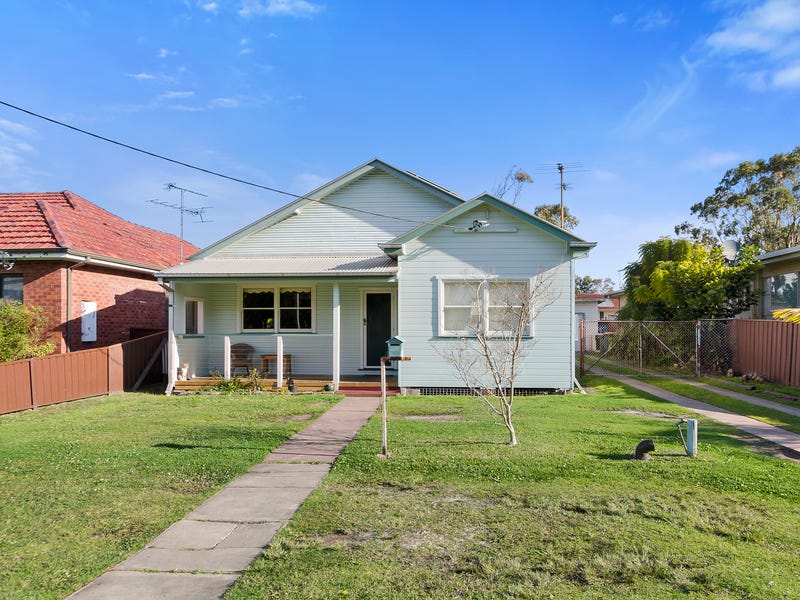 35 Dorrigo Ave, Woonona, NSW 2517 Property Details