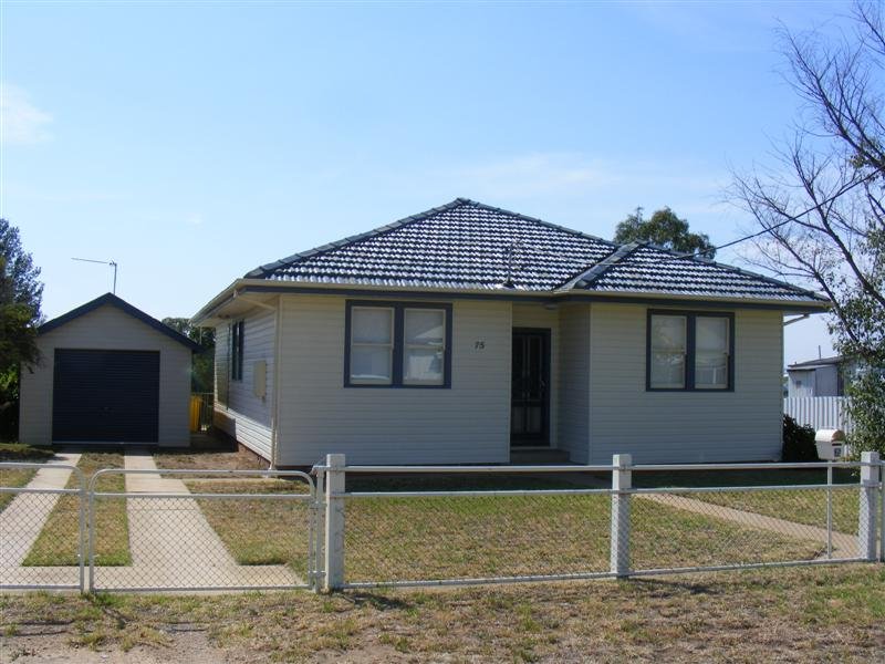 75 Fitzroy Avenue, Cowra, NSW 2794 Property Details