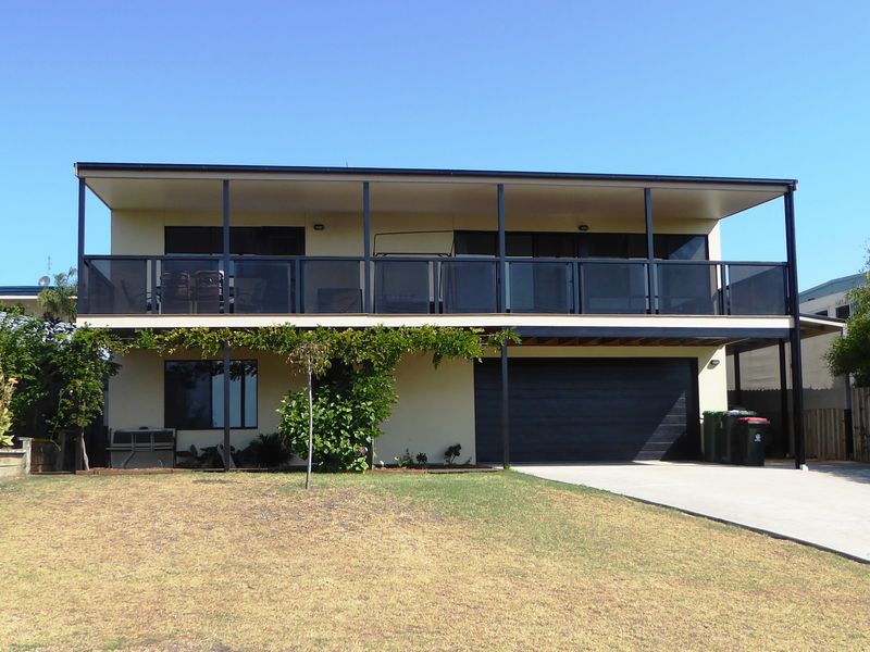 34 Outlook Drive, Lake Tyers Beach, VIC 3909