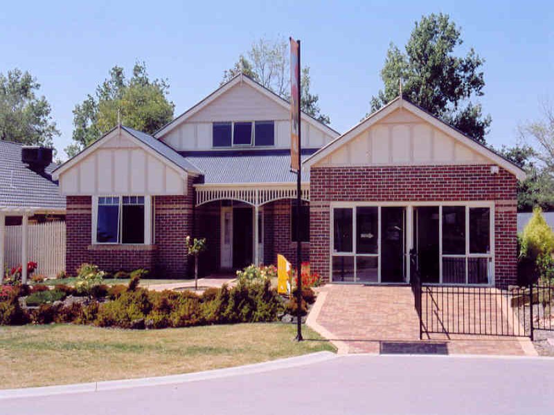 14 Mandurah Chase, Berwick, VIC 3806