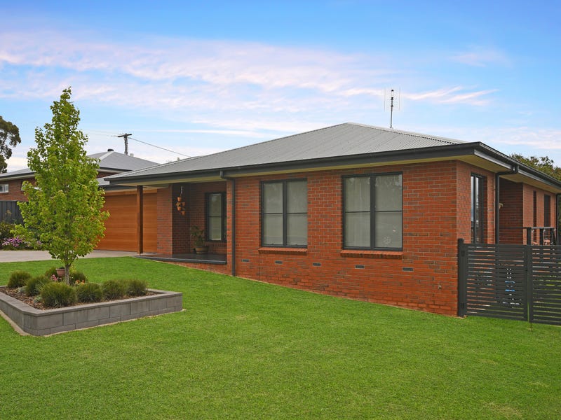 3 Hill St, Stawell, Vic 3380 Property Details