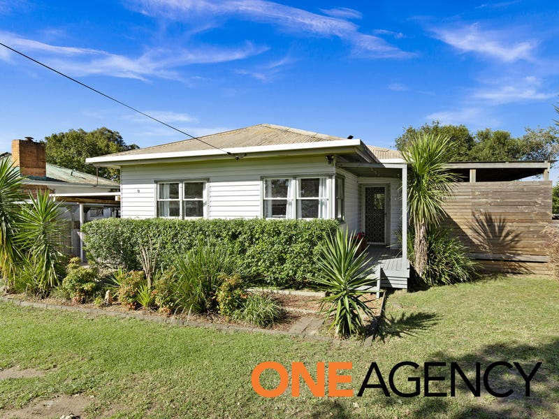10 Leatham Avenue, Nowra, NSW 2541