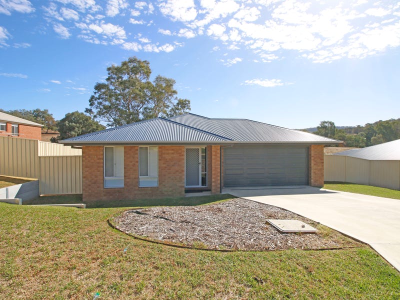 20 Harry Cres, Hamilton Valley, NSW 2641