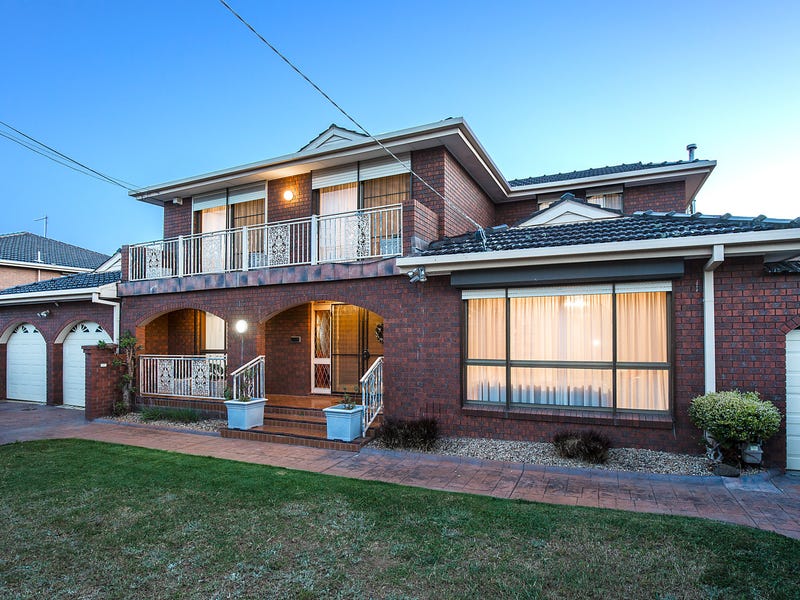 13 Windsor Drive, Avondale Heights, VIC 3034