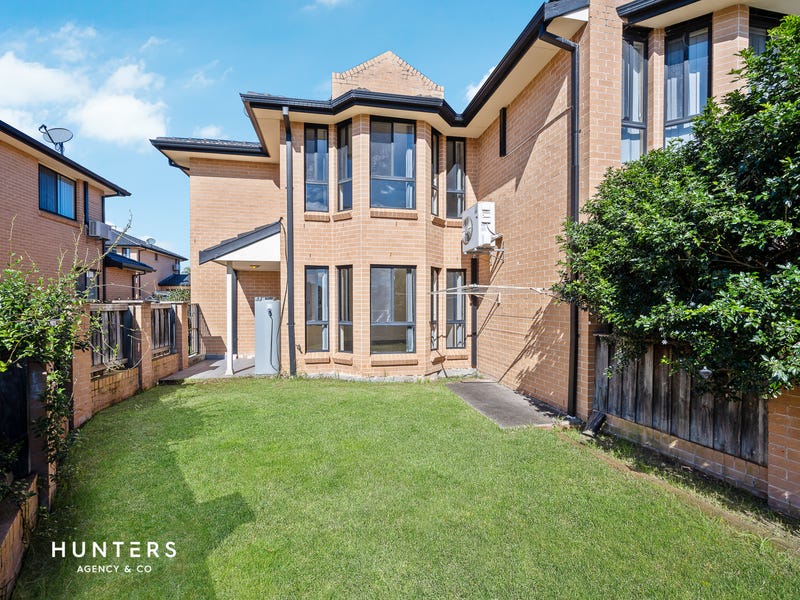 6/40 Ingham Drive, Casula, NSW 2170