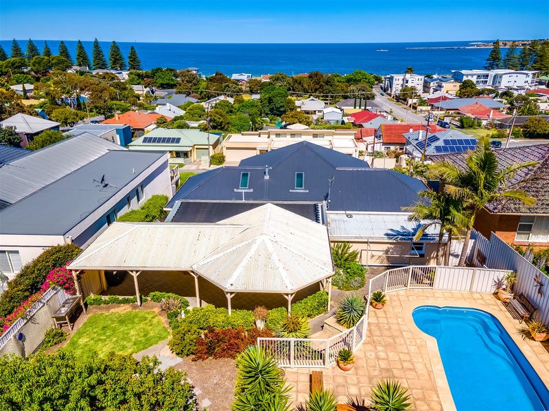 7 High Street, Victor Harbor, SA 5211 House for Sale